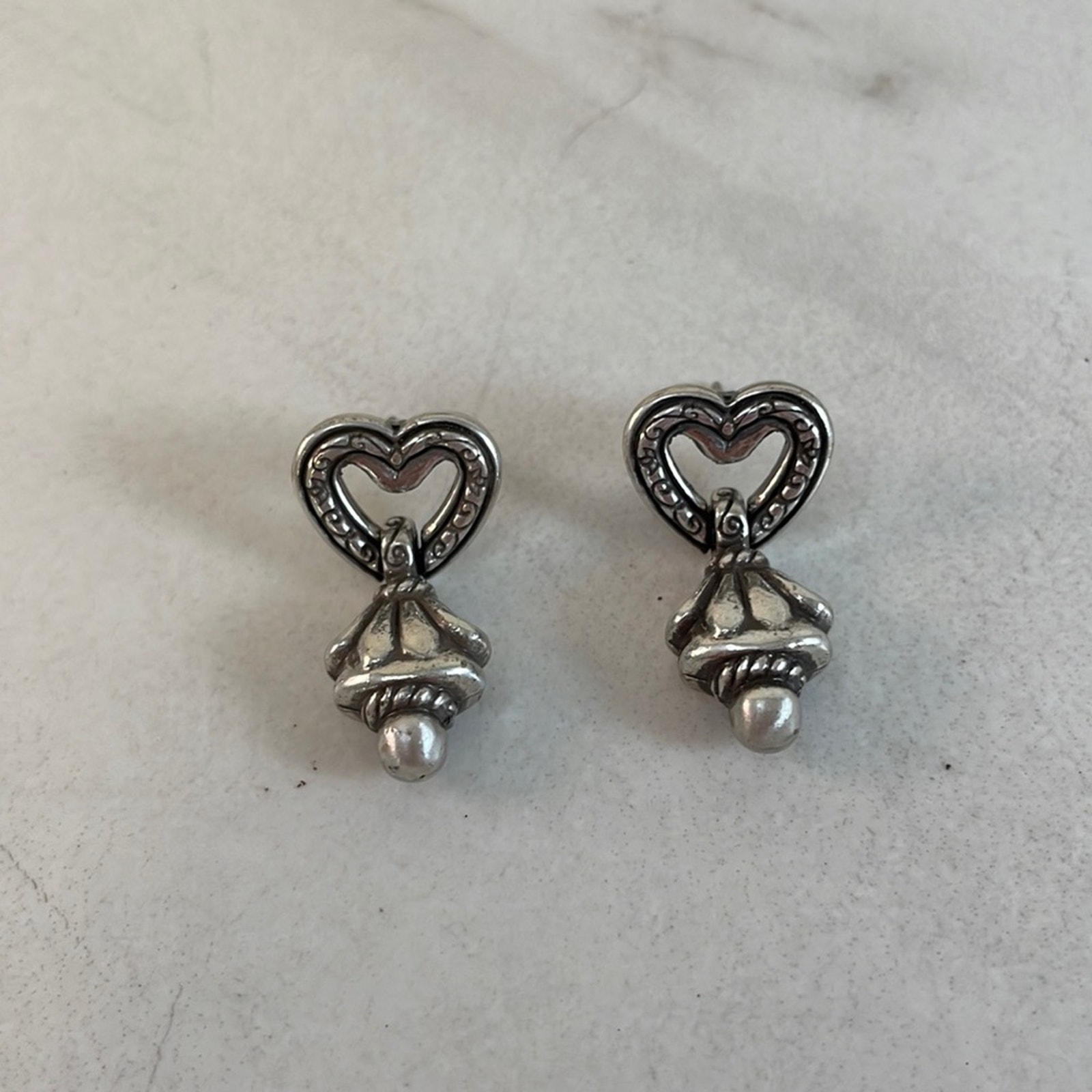 Silver Heart Dangle Earrings Preowned